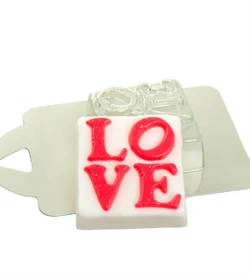 Квадрат LOVE форма пластиковая 151581