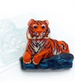 Тигр лежит на камнях форма пластиковая - фото 8956