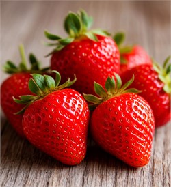 Клубника отдушка косметическая 10 мл 0120211