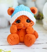 Тигрёнок в вязаной шапке 3D силиконовая форма 152413